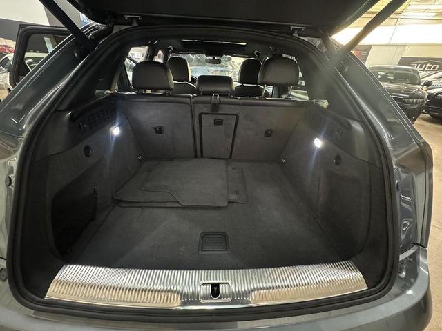 Photo of 2016 Monsoon Gray Metallic Audi Q3