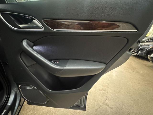 Photo of 2016 Monsoon Gray Metallic Audi Q3