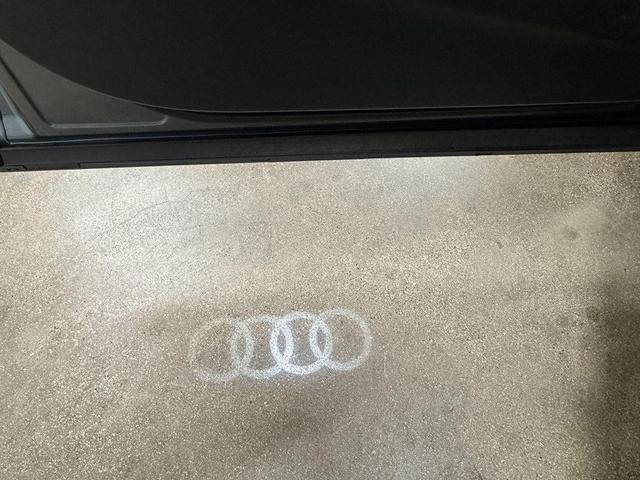 Photo of 2016 Monsoon Gray Metallic Audi Q3