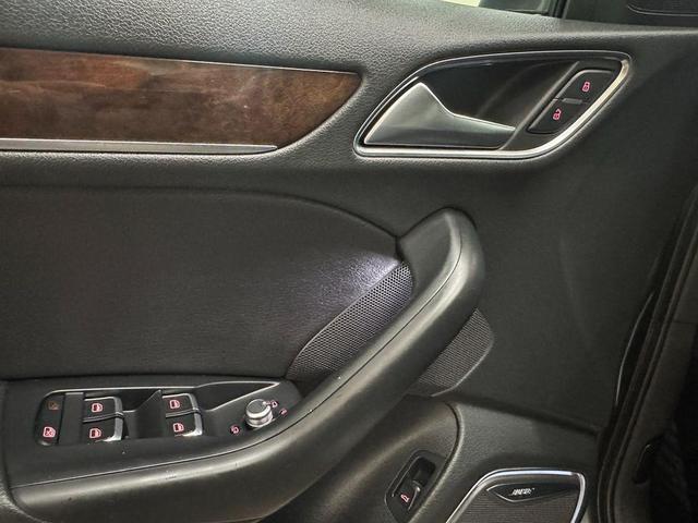 Photo of 2016 Monsoon Gray Metallic Audi Q3