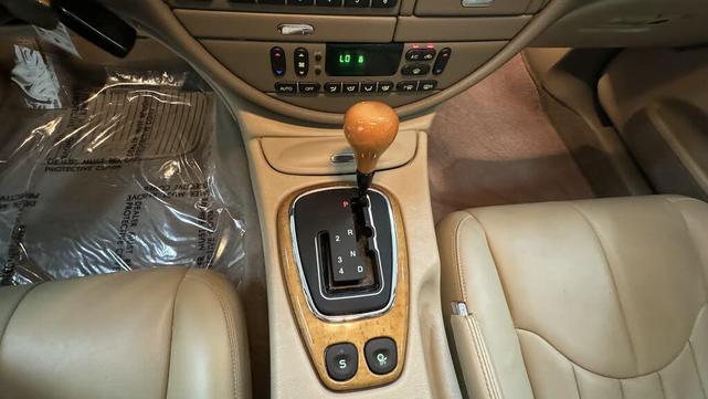 Photo of 2002 Gold Jaguar S-Type