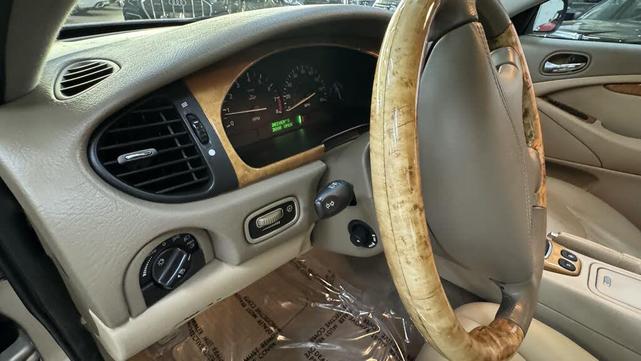 Photo of 2002 Gold Jaguar S-Type