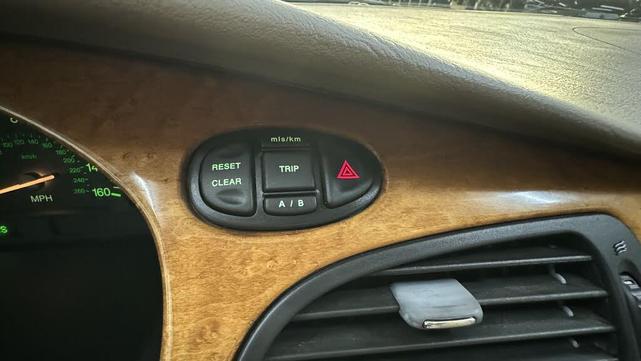 Photo of 2002 Gold Jaguar S-Type