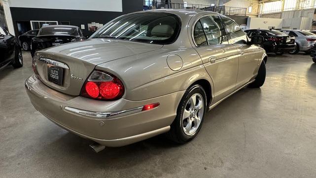 Photo of 2002 Gold Jaguar S-Type