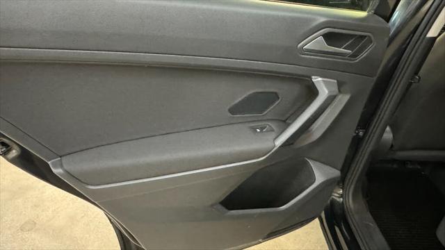 Photo of 2019 Deep Black Pearl Volkswagen Tiguan