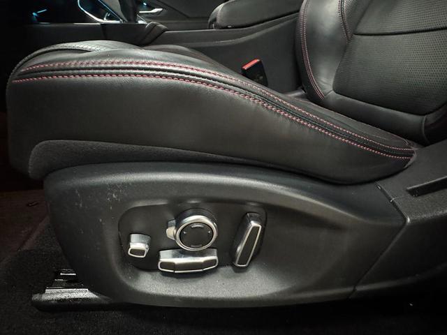 Photo of 2018 Caldera Red Jaguar E-PACE