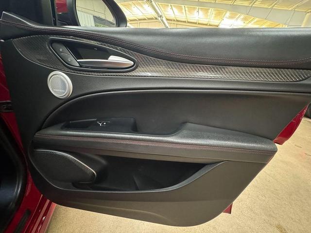Photo of 2018 Alfa Rosso Alfa Romeo Stelvio