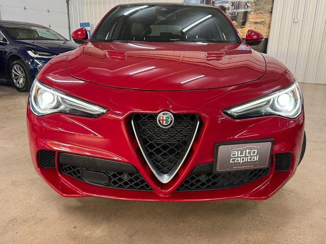Photo of 2018 Alfa Rosso Alfa Romeo Stelvio
