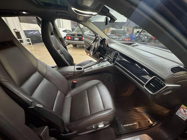 Photo of 2010  Porsche Panamera