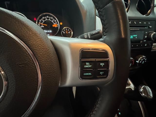 Photo of 2017 Billet Silver Metallic Clearcoat Jeep Compass