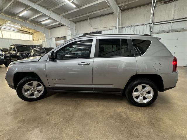 Photo of 2017 Billet Silver Metallic Clearcoat Jeep Compass