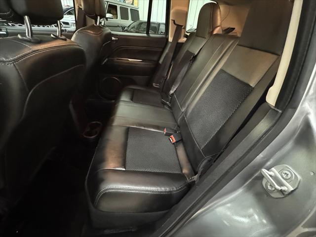 Photo of 2017 Billet Silver Metallic Clearcoat Jeep Compass