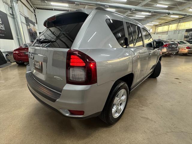 Photo of 2017 Billet Silver Metallic Clearcoat Jeep Compass