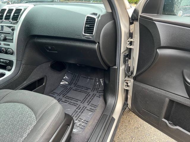 Photo of 2011 Gray GMC Acadia
