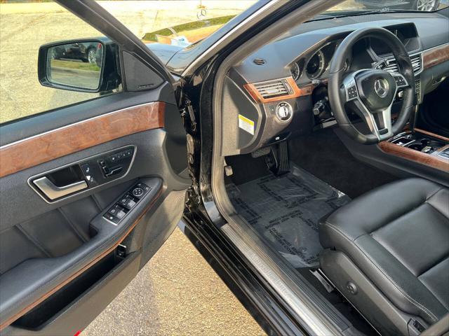 Photo of 2013 Black Mercedes-Benz E-Class