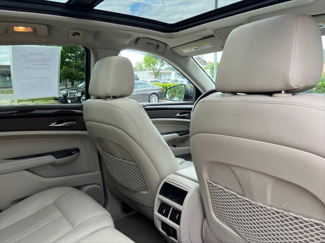 Photo of 2014 Brown Cadillac SRX