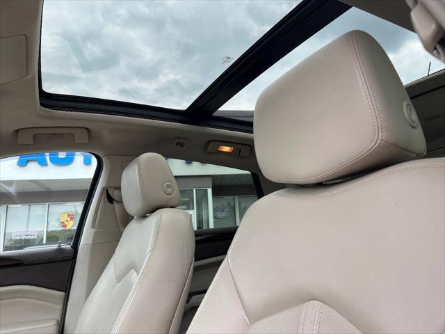 Photo of 2014 Brown Cadillac SRX