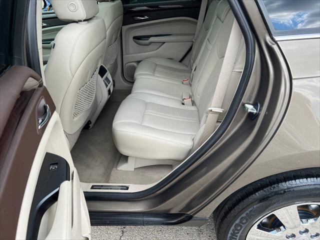 Photo of 2014 Brown Cadillac SRX