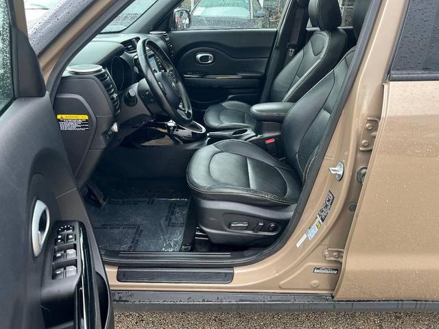 Photo of 2015 Tan Kia Soul