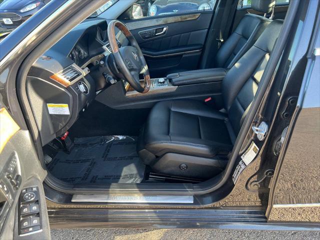 Photo of 2011 Black Mercedes-Benz E-Class