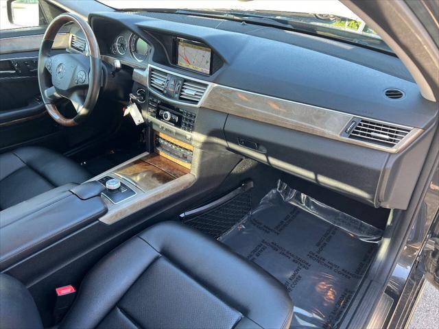 Photo of 2011 Black Mercedes-Benz E-Class