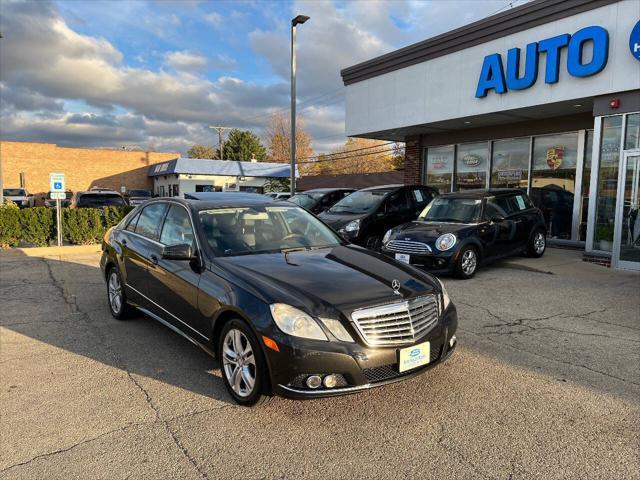Photo of 2011 Black Mercedes-Benz E-Class
