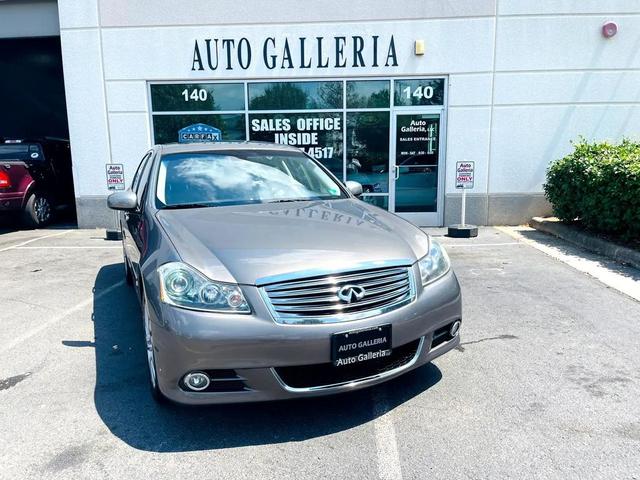 Photo of 2010 Platinum Graphite INFINITI M35x