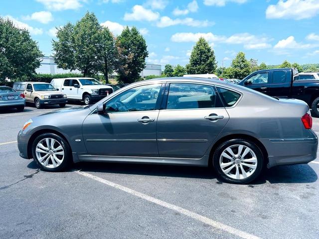 Photo of 2010 Platinum Graphite INFINITI M35x
