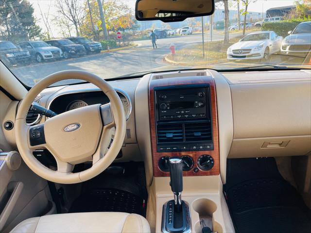 Photo of 2007 Brown Ford Explorer