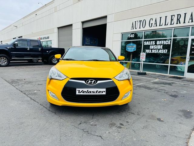 Photo of 2013 26.2 Yellow Hyundai Veloster