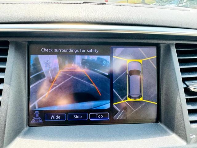 Photo of 2012 Moonlight White INFINITI QX56