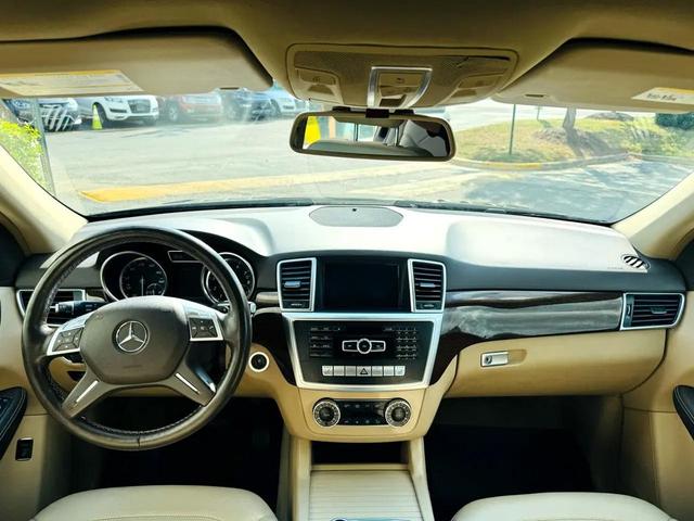 Photo of 2012 Black Mercedes-Benz M-Class