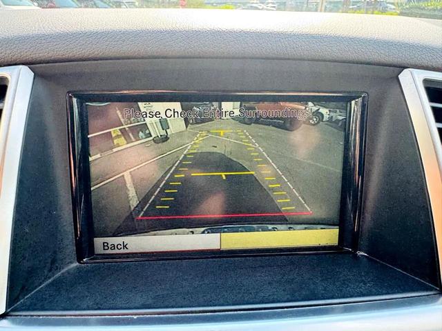 Photo of 2012 Black Mercedes-Benz M-Class