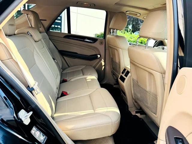 Photo of 2012 Black Mercedes-Benz M-Class
