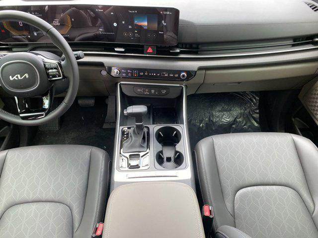 Photo of 2026 D9B/BLUE Kia Carnival