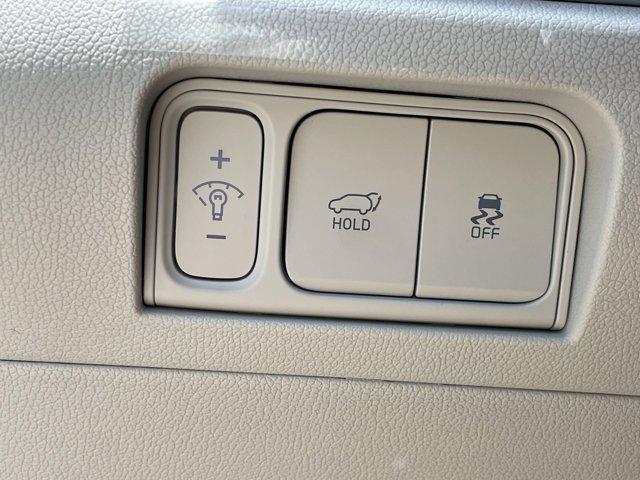 Photo of 2025 Snow White Pearl Kia Sorento Hybrid