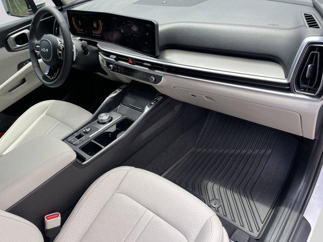 Photo of 2025 Snow White Pearl Kia Sorento Hybrid