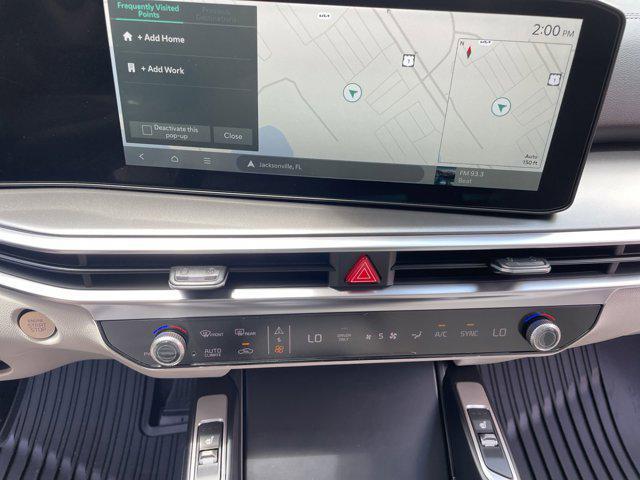Photo of 2025 Snow White Pearl Kia Sorento Hybrid