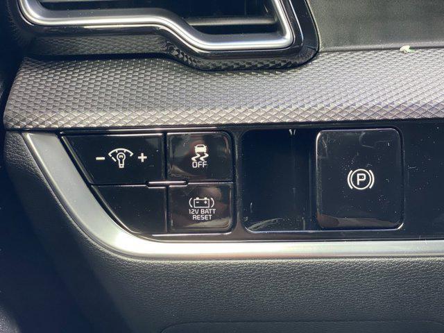 Photo of 2025 KLG/GRAY Kia Sportage Hybrid