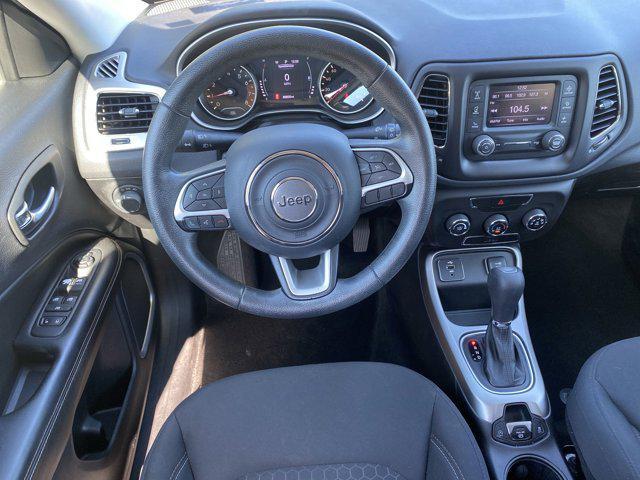 Photo of 2018 Jazz Blue Pearlcoat Jeep Compass