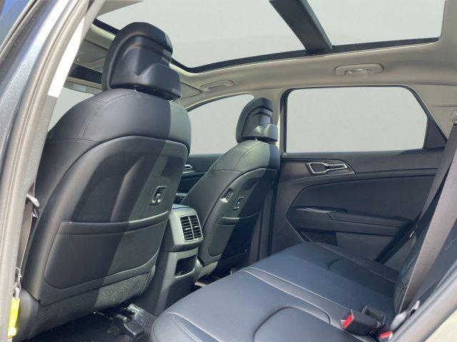 Photo of 2025 Gravity Gray Kia Sportage Hybrid