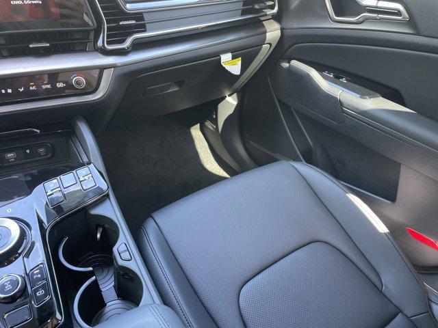 Photo of 2025 Gravity Gray Kia Sportage Hybrid