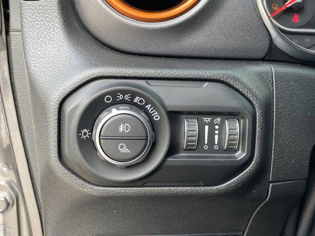 Photo of 2021 Granite Crystal Metallic Clearcoat Jeep Gladiator