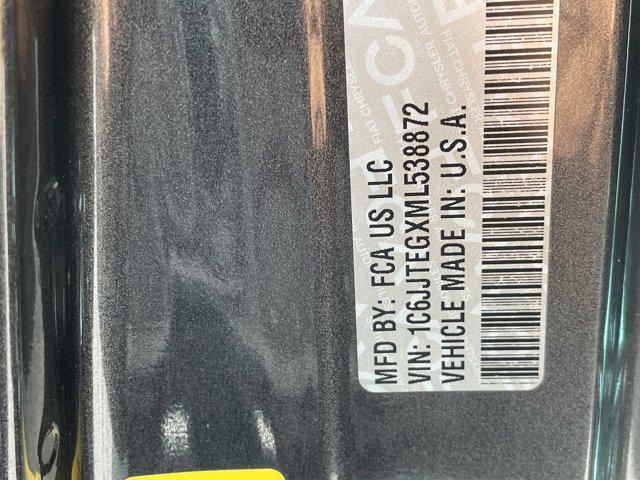 Photo of 2021 Granite Crystal Metallic Clearcoat Jeep Gladiator