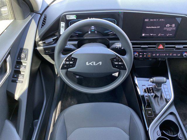 Photo of 2025 KLG/GRAY Kia Niro