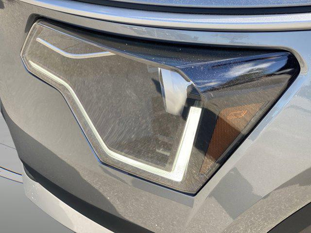 Photo of 2025 KLG/GRAY Kia Niro