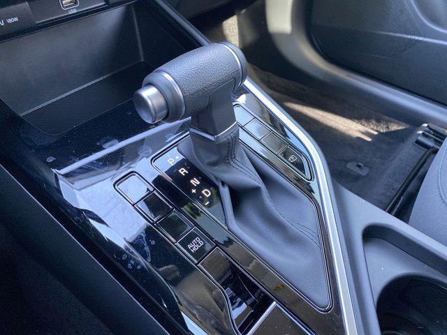 Photo of 2025 KLG/GRAY Kia Niro