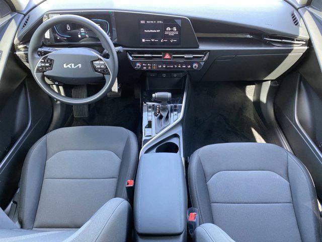 Photo of 2025 KLG/GRAY Kia Niro