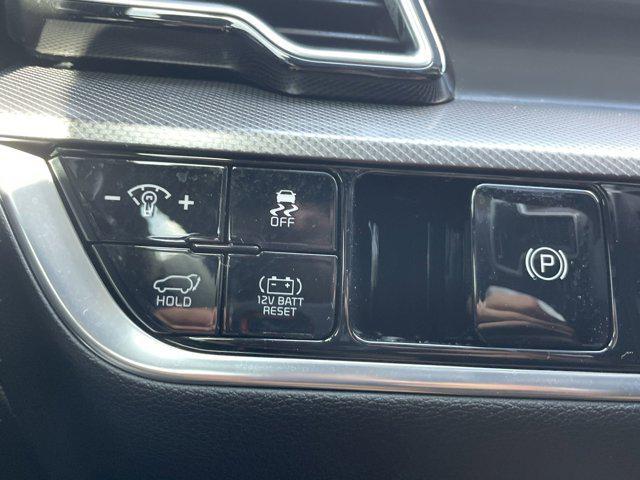 Photo of 2025 Shadow Matte Gray Kia Sportage Hybrid