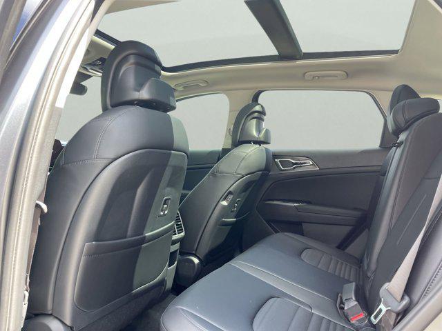 Photo of 2025 Shadow Matte Gray Kia Sportage Hybrid